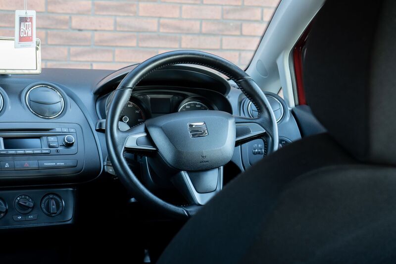 SEAT IBIZA