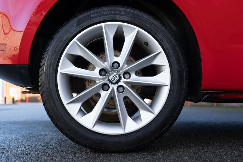 SEAT IBIZA