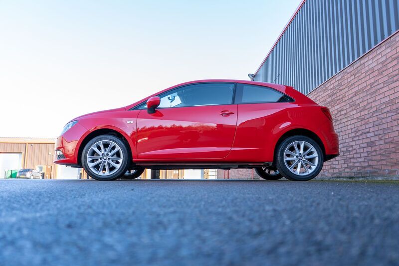 SEAT IBIZA